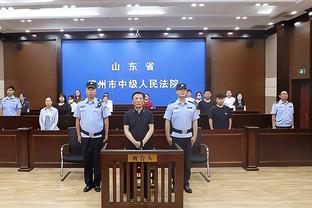 阿库尼亚遭歧视，维尼修斯昨日为他发声：种族主义者必须被揭露